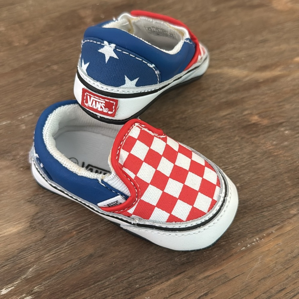 Vans Baby Stars and Checks Slip-On Crib Shoes Size 2.